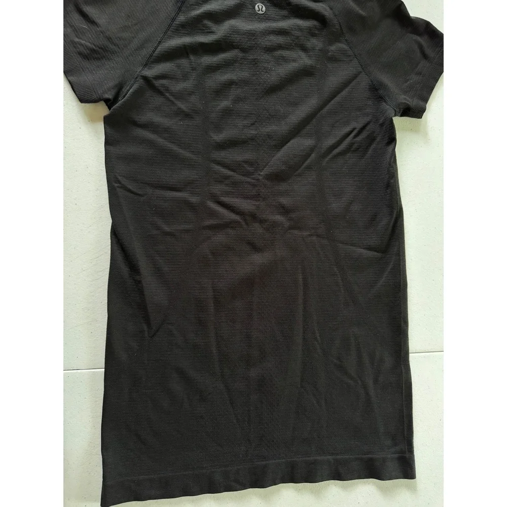 Lululemon Swiftly Tech Short Sleeve 2.0 Shirt Black Crew Neck Activewear Top